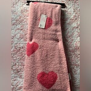 Bella Luxx reversible heart throw